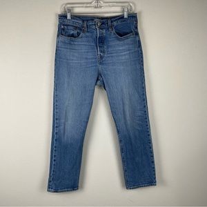 Levi’s Light Wash Wedgie Straight Button Fly cropped Jeans Size 31